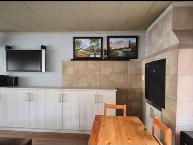 4 Bedroom Property for Sale in Hartenbos Heuwels Western Cape